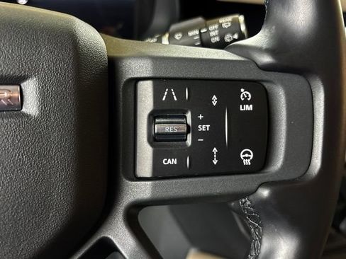 Used 2024 Land Rover Defender 110 X-Dynamic SE AWD/4WD image 29