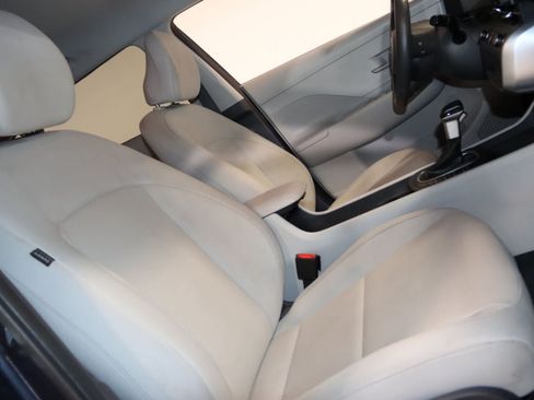 Used 2024 Hyundai Kona SEL FWD image 44