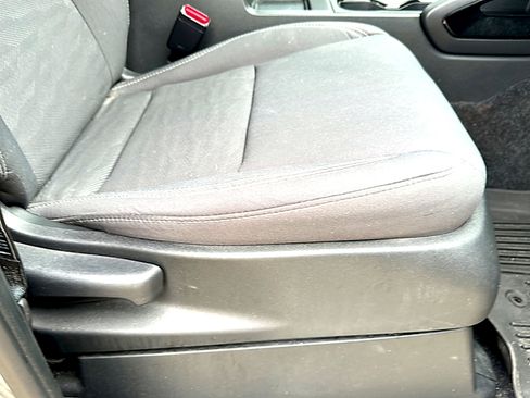 Used 2023 Nissan Frontier SV w/ Midnight Edition Package image 24