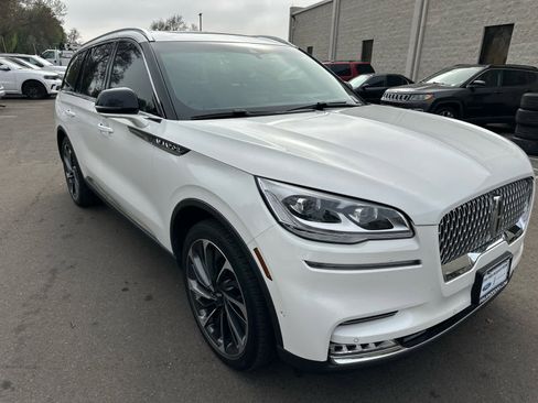 Used 2023 Lincoln Aviator Reserve w/ Equipment Group 201A image 18