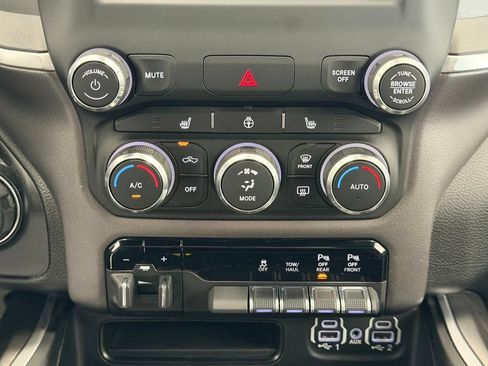 Used 2022 RAM 1500 Big Horn AWD/4WD image 13