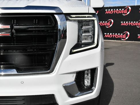 Used 2023 GMC Yukon XL SLE image 11