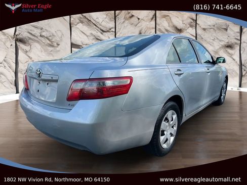 Used 2007 Toyota Camry LE image 4