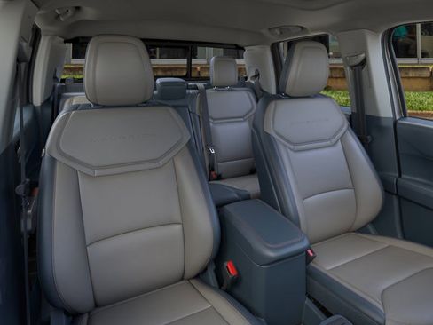 New 2025 Ford Maverick Lariat w/ 4K Tow Package image 10