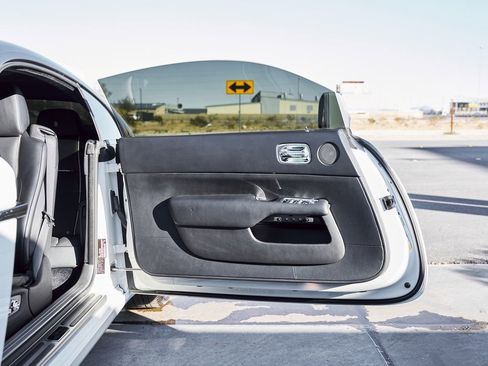 Used 2015 Rolls-Royce Wraith image 26