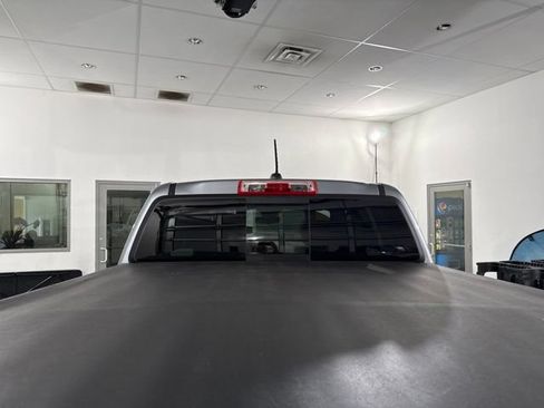 Used 2024 Chevrolet Colorado Trail Boss w/ Technology Package AWD/4WD image 9
