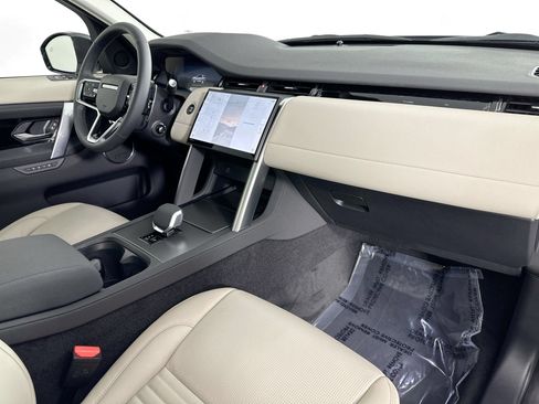 Used 2025 Land Rover Discovery Sport S AWD/4WD image 27