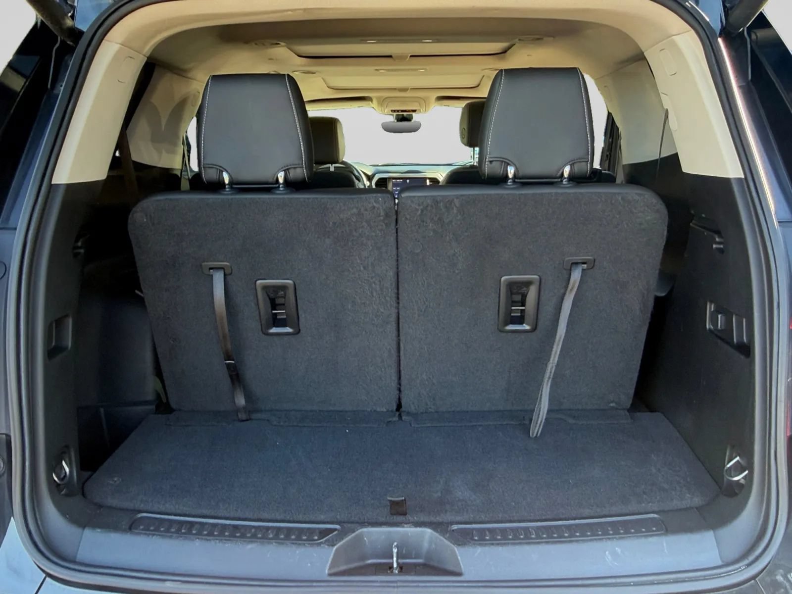 Used 2021 GMC Acadia Denali w/ Denali Ultimate Package AWD/4WD image 27
