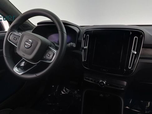 Used 2023 Volvo XC40 Recharge Ultimate w/ Protection Package Premier image 24