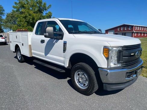 Used 2017 Ford F250 XL w/ Power Equipment Group image 9