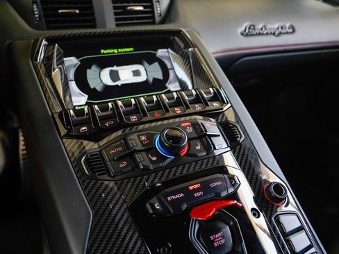 Used 2018 Lamborghini Aventador S image 72