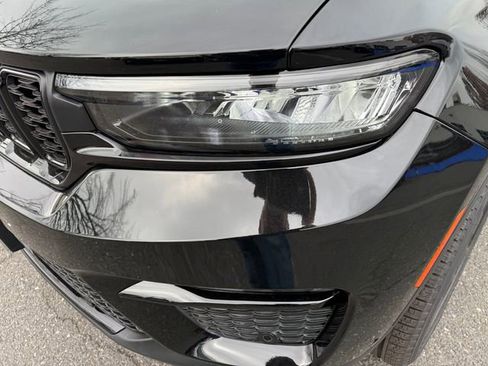 New 2025 Jeep Grand Cherokee Limited w/ Luxury Tech Group II image 12