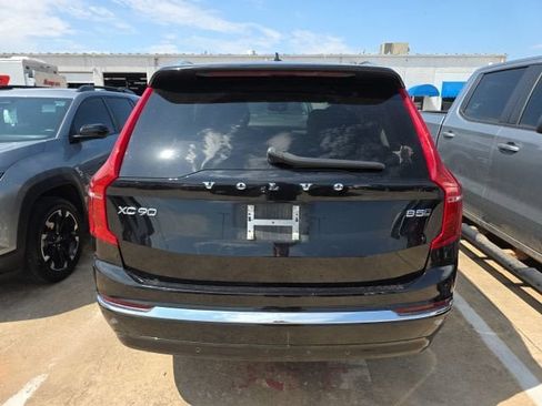 Used 2024 Volvo XC90 B5 Core AWD/4WD image 4