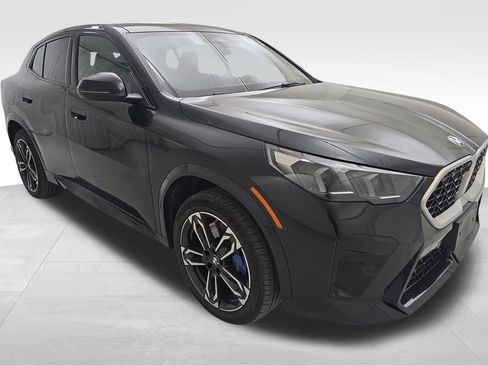 Used 2025 BMW X2 xDrive28i w/ M Sport Package AWD/4WD image 2