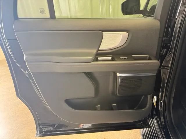 Used 2025 Ford Expedition Max Active AWD/4WD image 24