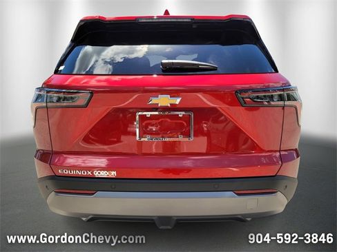New 2026 Chevrolet Equinox LT image 4