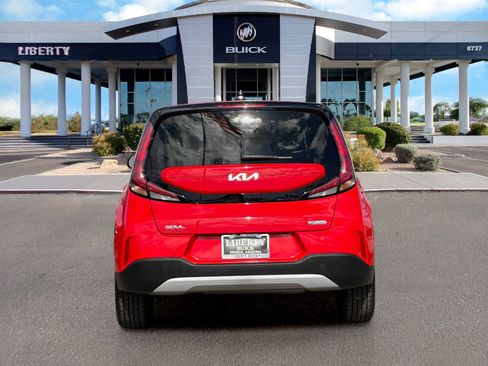 Used 2023 Kia Soul EX FWD image 8
