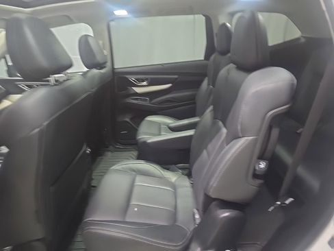 Used 2021 Subaru Ascent Limited w/ Technology Package image 12