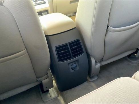 Used 2010 Ford Edge SEL image 31