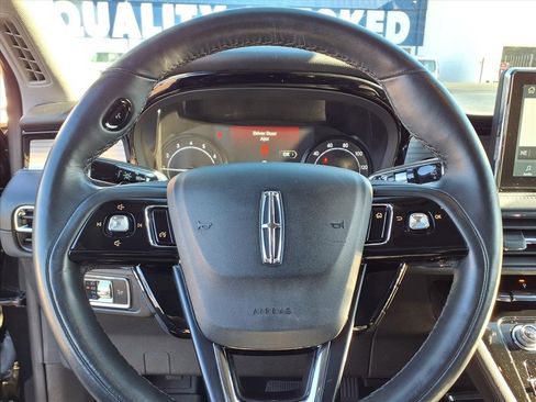 Used 2022 Lincoln Corsair AWD w/ Premium Package image 18