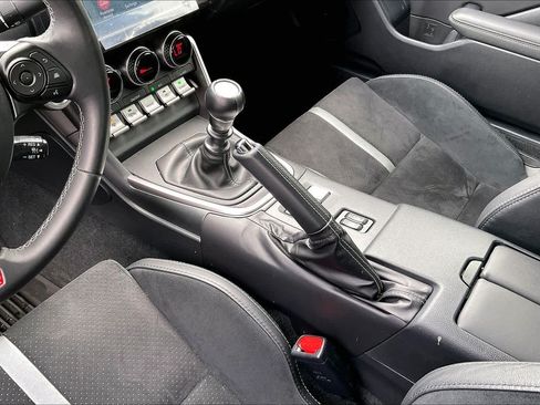 Certified 2025 Toyota GR86 Premium w/ ALL Weather Mat Package (TMS) RWD image 16