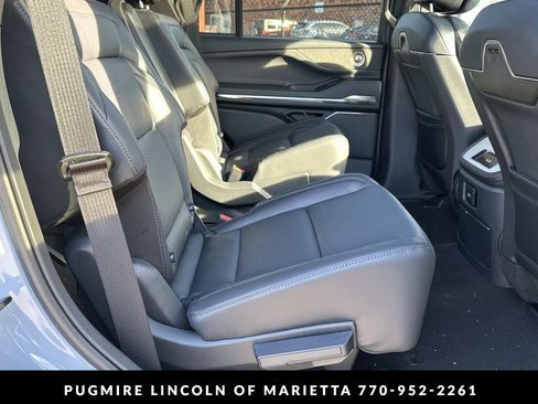 New 2025 Lincoln Navigator Reserve w/ Jet Appearance Package AWD/4WD image 15
