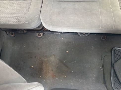 Used 2004 Ford F250 XLT image 17