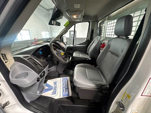Used 2018 Ford Transit 250 T-250 SRW image 11