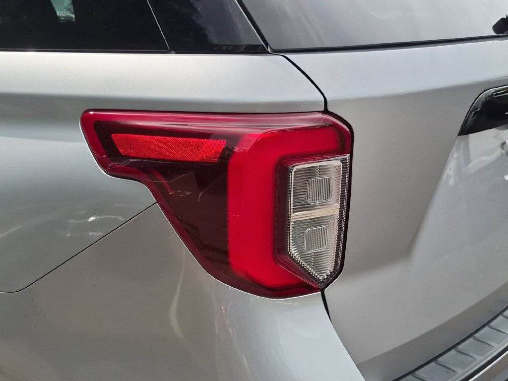 Certified 2022 Ford Explorer ST w/ Equipment Group 401A AWD/4WD image 9