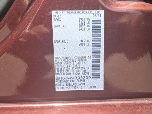 Used 2025 Nissan Altima 2.5 SV FWD image 32