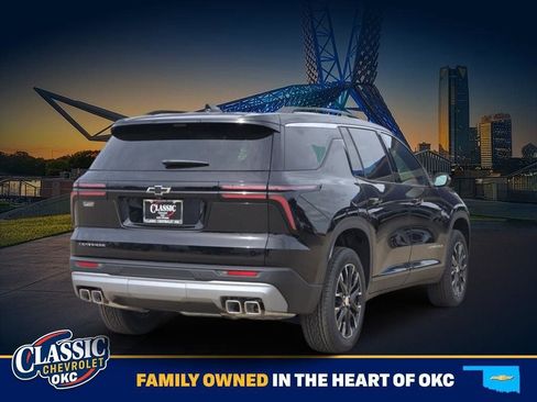 New 2026 Chevrolet Traverse LT w/ Sun and Wheel Package FWD image 4