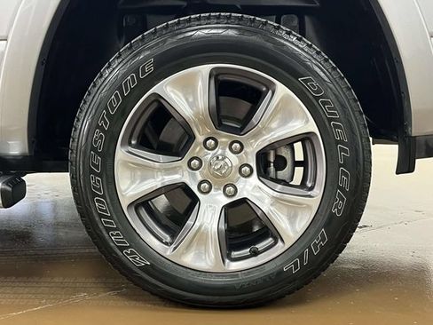 Used 2020 RAM 1500 Laramie AWD/4WD image 11