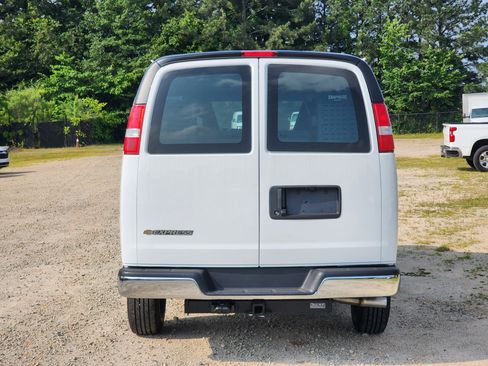 New 2025 Chevrolet Express 2500 w/ Driver Convenience Package image 8