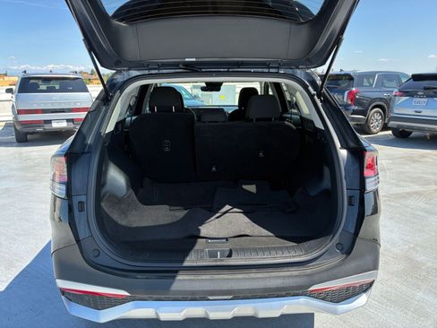 Used 2025 Kia Sportage LX FWD image 29