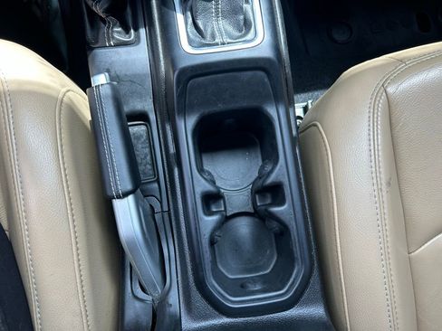 Used 2018 Jeep Wrangler Unlimited Sahara AWD/4WD image 21