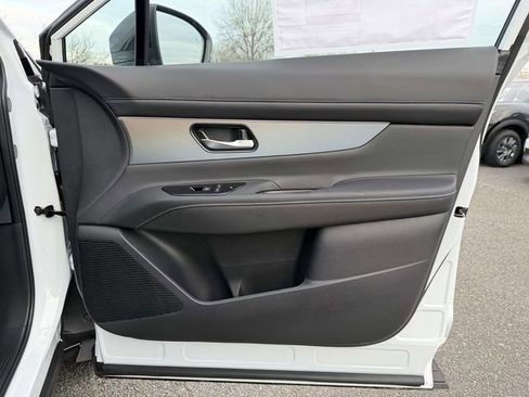 New 2026 Nissan Murano SL image 8