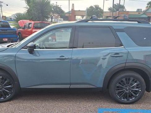New 2026 Nissan Pathfinder SL AWD/4WD image 4