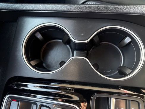 Certified 2025 Honda Pilot Touring image 21