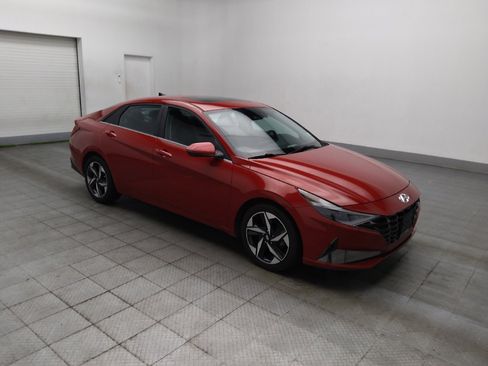 Used 2022 Hyundai Elantra SEL w/ Convenience + Premium Package FWD image 11