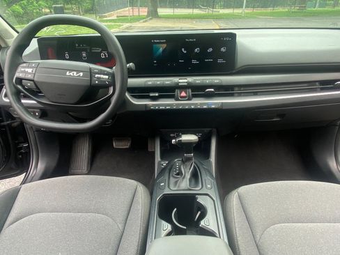 Used 2025 Kia K4 FWD image 19