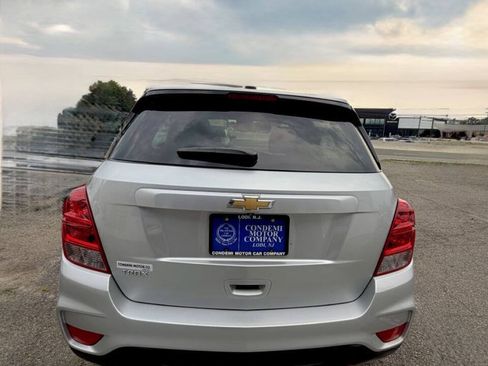 Used 2018 Chevrolet Trax LS FWD image 9