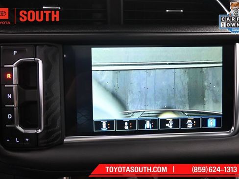 Used 2024 GMC Yukon Denali AWD/4WD image 22