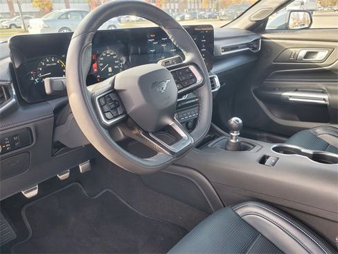 Used 2024 Ford Mustang GT Premium image 18