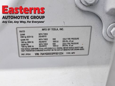 Used 2023 Tesla Model Y Long Range AWD/4WD image 31