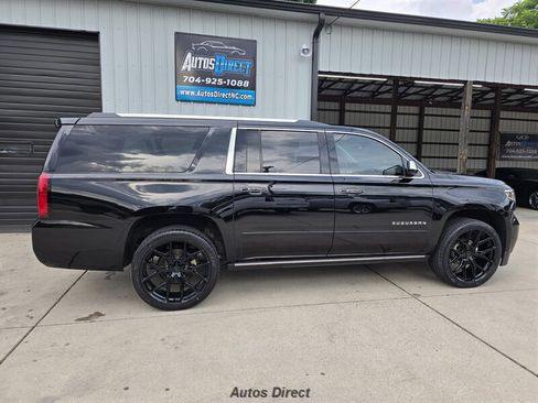 Used 2019 Chevrolet Suburban Premier w/ Premier Plus Edition AWD/4WD image 14