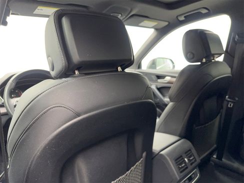 Used 2023 Audi Q5 2.0T Premium w/ Convenience Package image 37