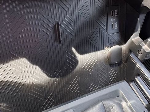 Used 2025 Toyota Tacoma TRD Off-Road image 21