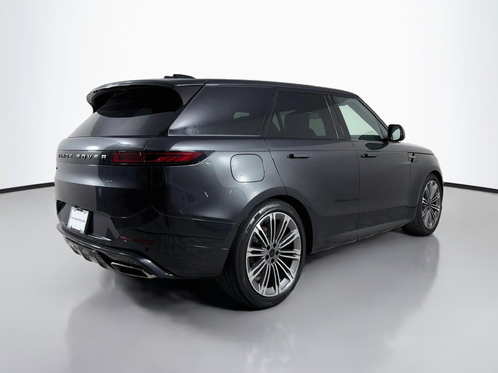 New 2027 Land Rover Range Rover Sport Dynamic SE AWD/4WD image 5