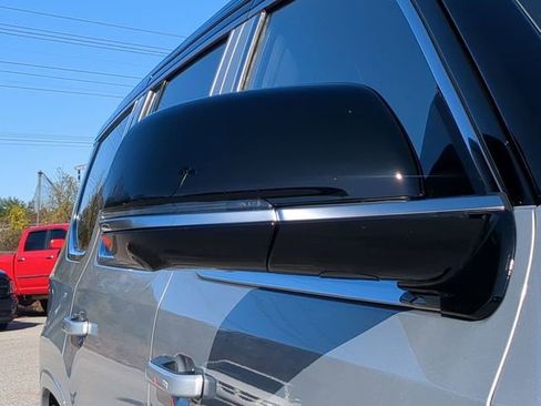 New 2024 Jeep Grand Wagoneer Series III image 13