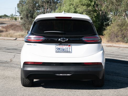 Used 2022 Chevrolet Bolt LT image 5